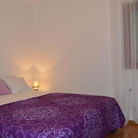 Apartments Vilim Tisno Exterior photo